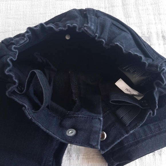 H&M Black Denim Shorts size 4-5 years - Picture 8 of 10